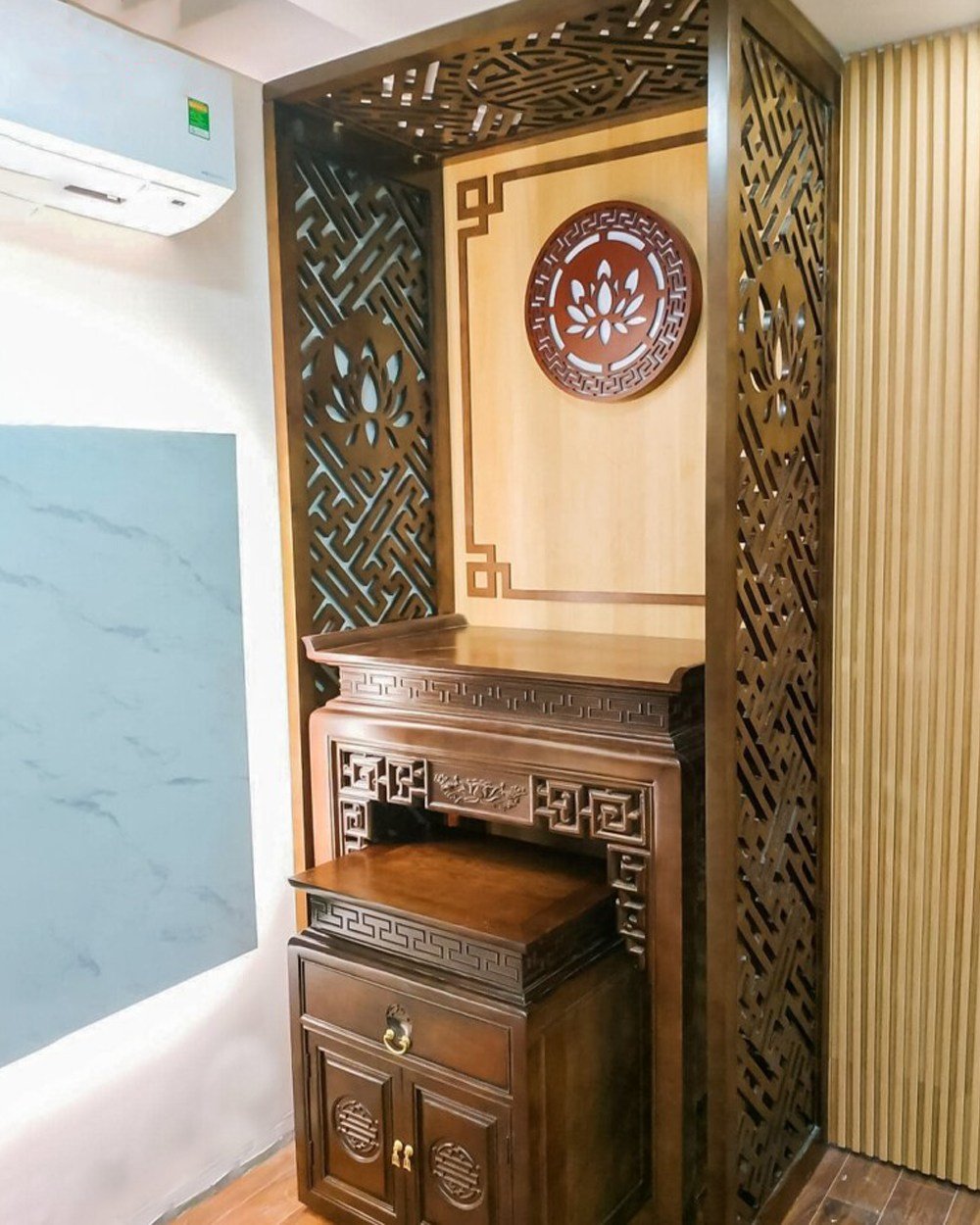 Bàn thờ đứng đẹp Đồng kỵ