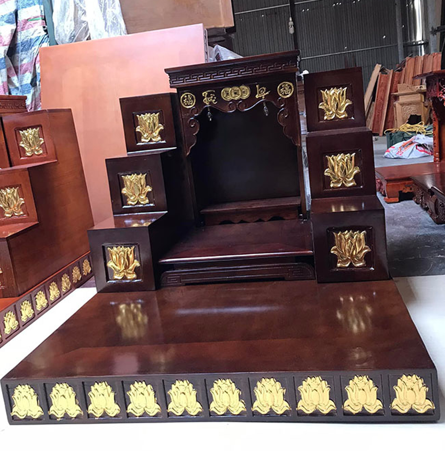 Bàn thờ thần tài ông địa đẹp Đồng Kỵ